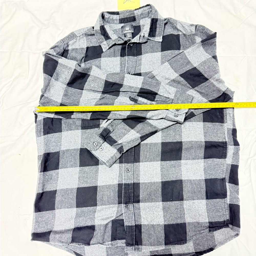 H&M Casual Button Down Shirt Black and Gray - Picture 4 of 7